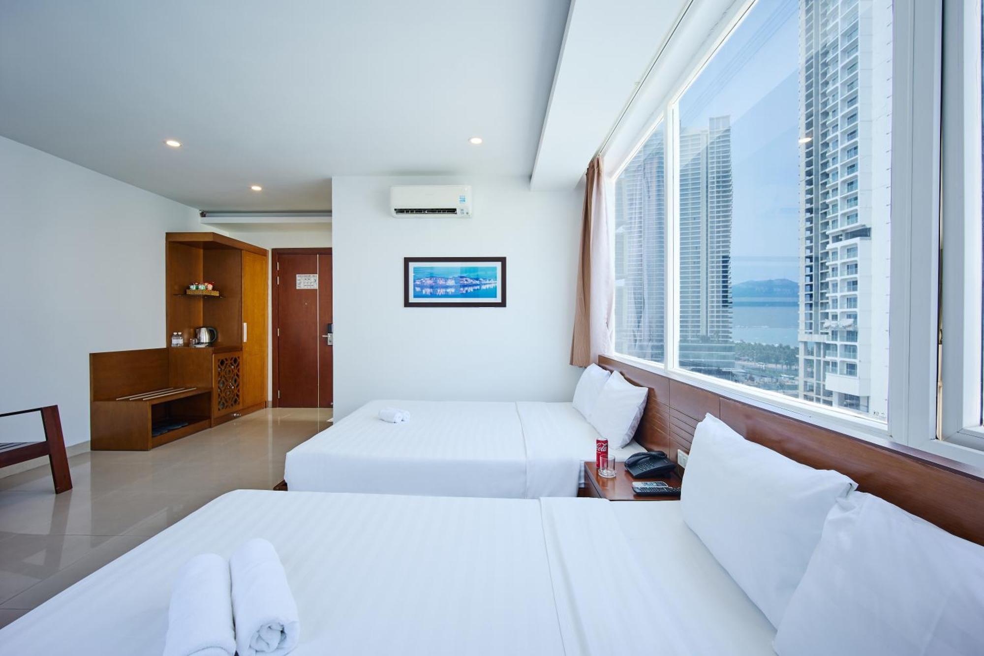 Golden Light Da Nang Hotel Exterior photo